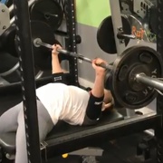 16 years old Fitness girl Tori Bench press 115 lbs