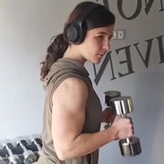 18 years old Fitness girl Nikolaya Biceps curls