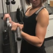 17 years old Fitness girl Delaney Biceps workout